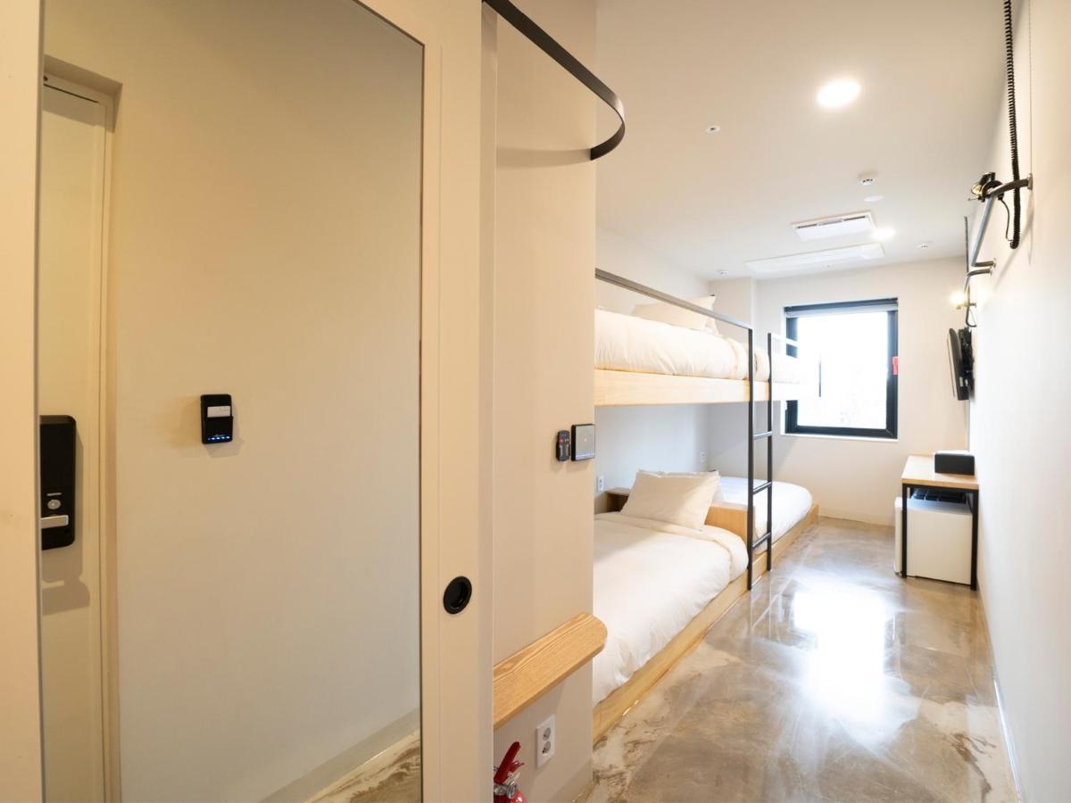 Quadruple Room with Private Bathroom